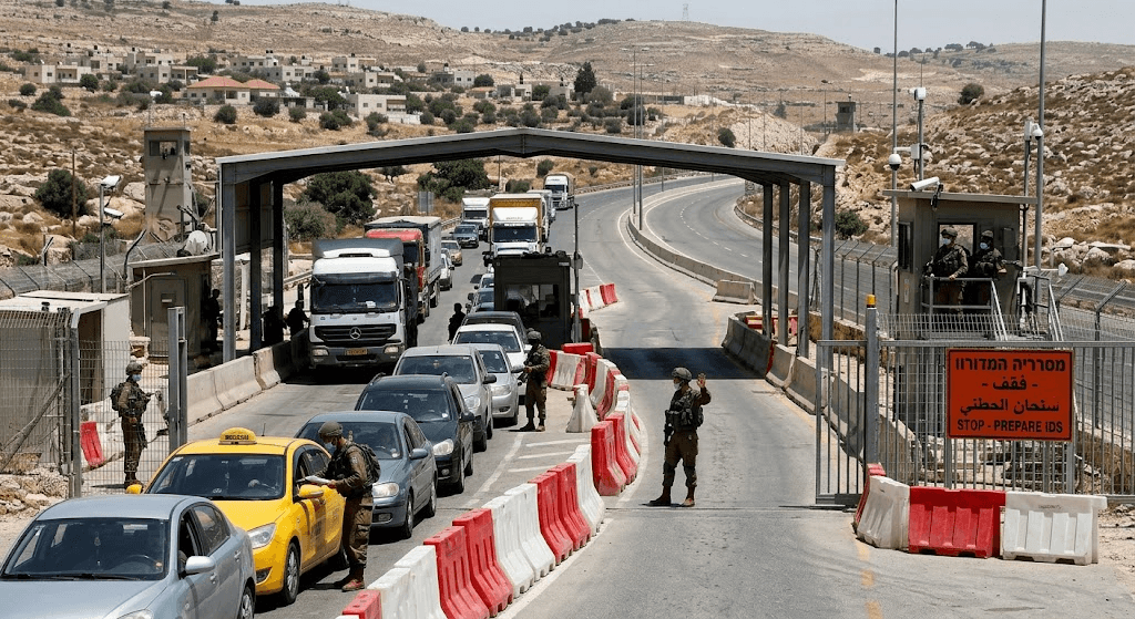 Terrorist Shooting Near Hebron Leaves 5 Wounded, 2 Critically