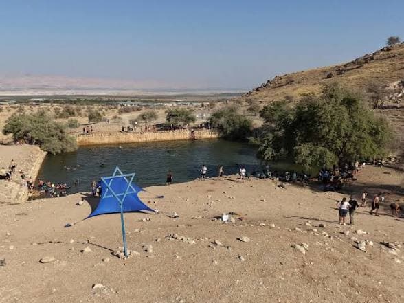 Israeli settlers divert Palestinian water to fill West Bank pool