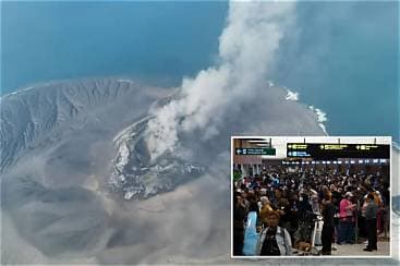 Indonesia Cancels Flights at Jakarta and Other Airports as Anak Krakatau Erupts