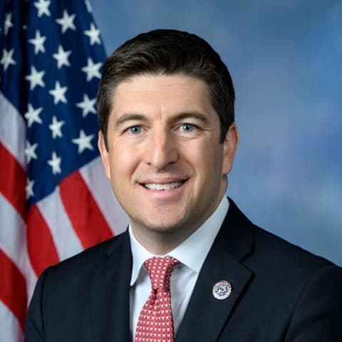 Six U.S. Senators Call for Review of Digital Asset Capital Requirements
