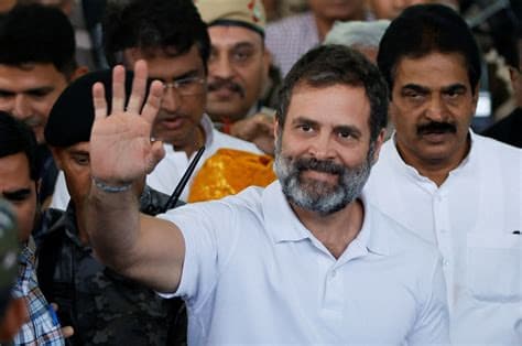 Police Detain Rahul and Priyanka Gandhi During Crackdown on Congress Protest Near PM Modi’s Residence