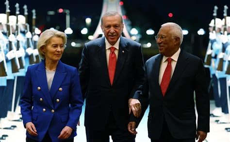 Erdogan gives each NATO leader an engraved revolver and live ammunition as a farewell gift