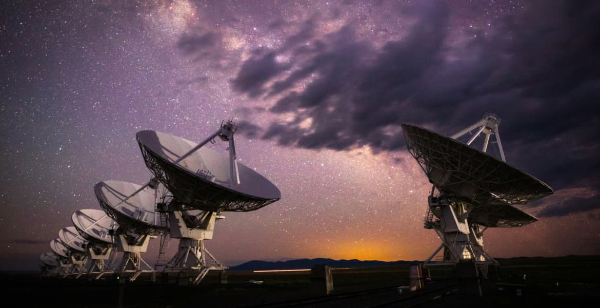 Are We Alone? The Race to Discover Life Beyond Earth Are We Alone? The Race to Discover Life Beyond Earth