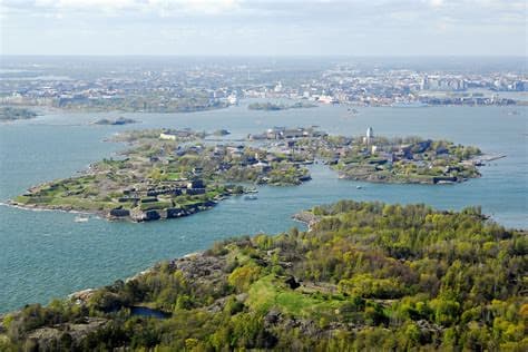 Helsinki Seaway Closed After Unidentified Object Found Near Kustaanmiekka Helsinki Seaway Closed After Unidentified Object Found Near Kustaanmiekka