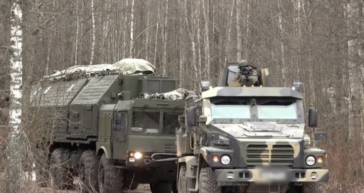 Russia Launches Oreshnik Hypersonic Missile at Ukraine Russia Launches Oreshnik Hypersonic Missile at Ukraine