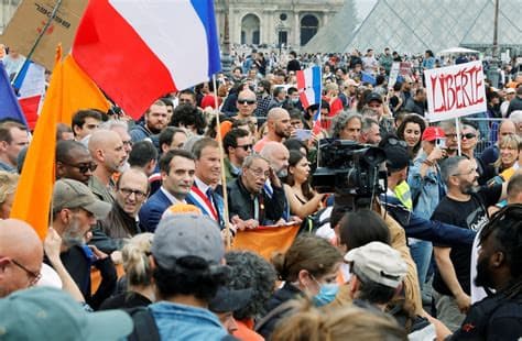 French government announces measures to address student protests French government announces measures to address student protests