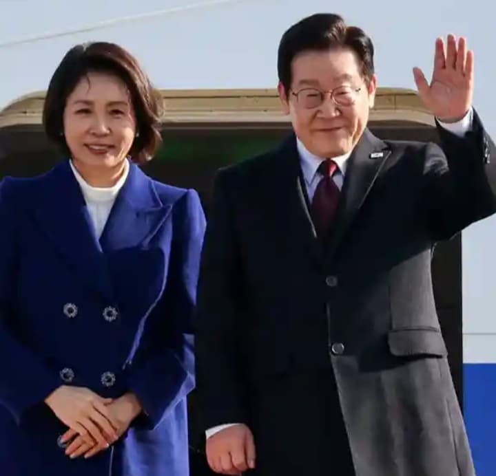 South Korean President Begins State Visit to China South Korean President Begins State Visit to China