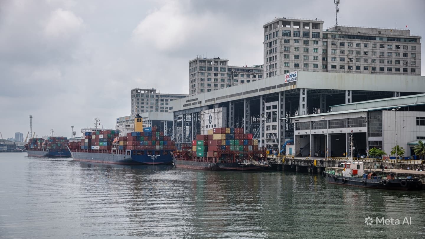 Between the Crane and the Concrete: Observations on a Tragic Moment at Haiphong Harbor Between the Crane and the Concrete: Observations on a Tragic Moment at Haiphong Harbor