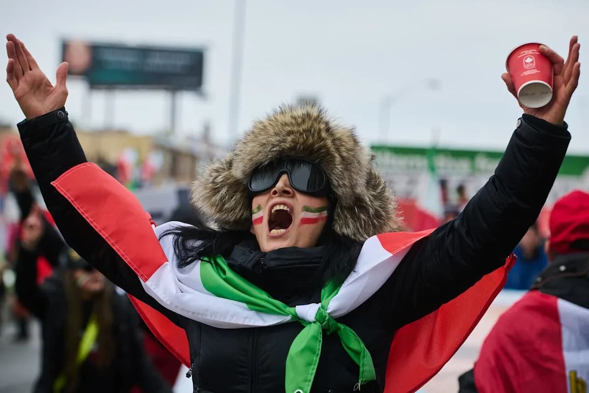 Estimated 350,000 Attend Toronto March in Solidarity with Iran Protests Estimated 350,000 Attend Toronto March in Solidarity with Iran Protests