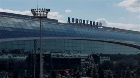 Drone Alerts Halt Flights at Moscow Airports Again Drone Alerts Halt Flights at Moscow Airports Again