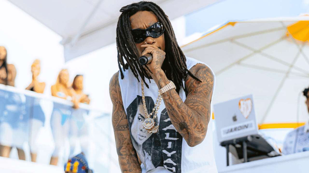 Wiz Khalifa Put on Romanian Police Wanted List After Failing to Serve Nine-Month Prison Sentence Wiz Khalifa Put on Romanian Police Wanted List After Failing to Serve Nine-Month Prison Sentence