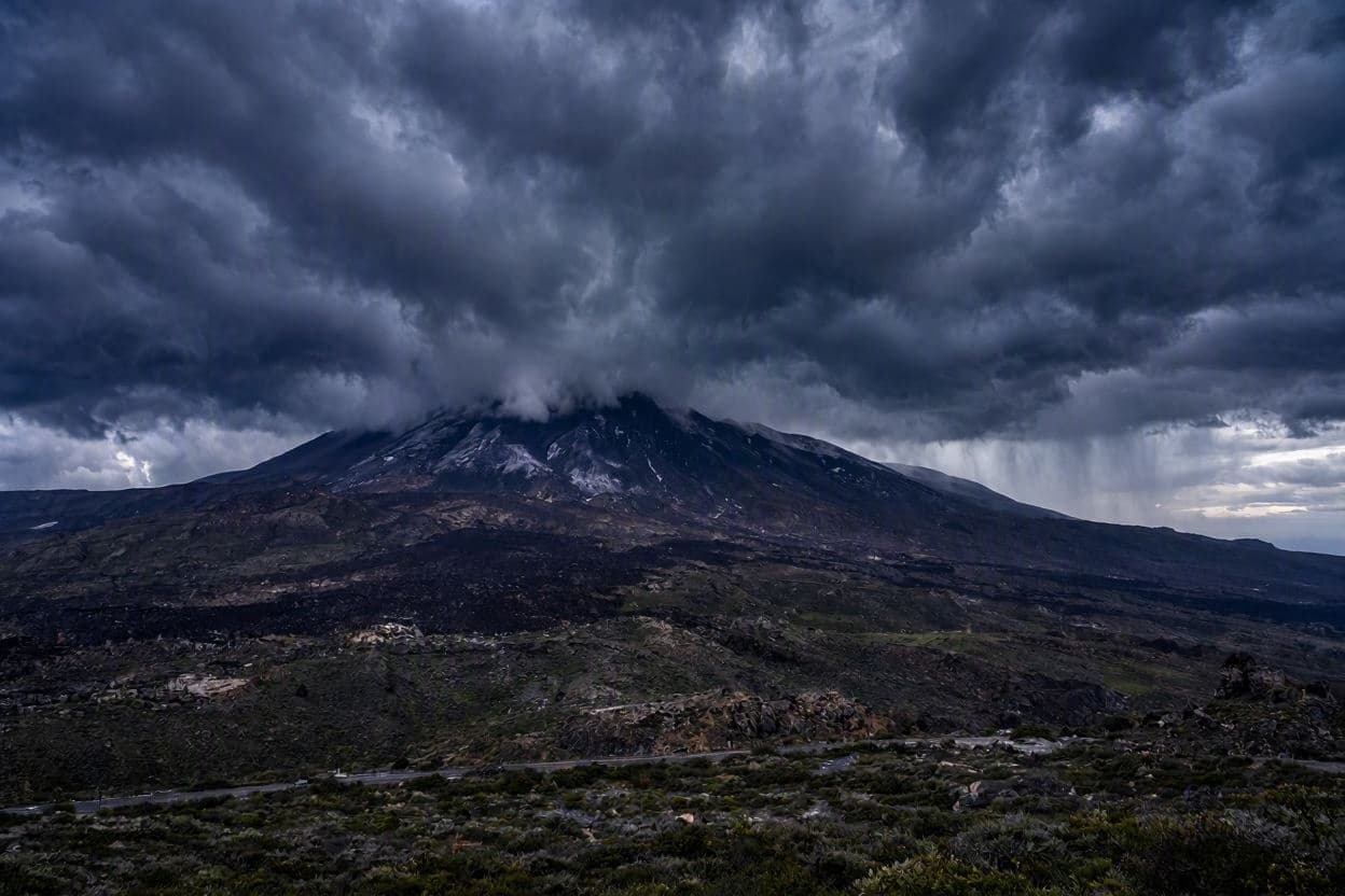 American Hiker Dies After Lightning Strike on Mount Etna American Hiker Dies After Lightning Strike on Mount Etna