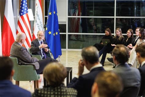 Daniel Fried Urges NATO to Warn Moscow Missile Incursions Would Trigger Steps “You’re Not Going to Like” Daniel Fried Urges NATO to Warn Moscow Missile Incursions Would Trigger Steps “You’re Not Going to Like”