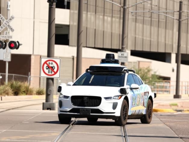 Waymo to Recall Software After Self-Driving Cars Bypass Stopped School Buses Waymo to Recall Software After Self-Driving Cars Bypass Stopped School Buses