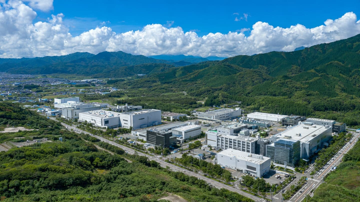 Between Ports and Semiconductor Plants, Japan’s Technology Economy Finds New Momentum Beneath Global Chip Demand Between Ports and Semiconductor Plants, Japan’s Technology Economy Finds New Momentum Beneath Global Chip Demand