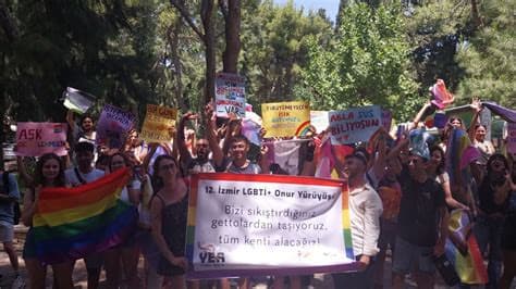 Widespread Police Raids and Online Censorship Target Turkey’s LGBTI+ Community Widespread Police Raids and Online Censorship Target Turkey’s LGBTI+ Community