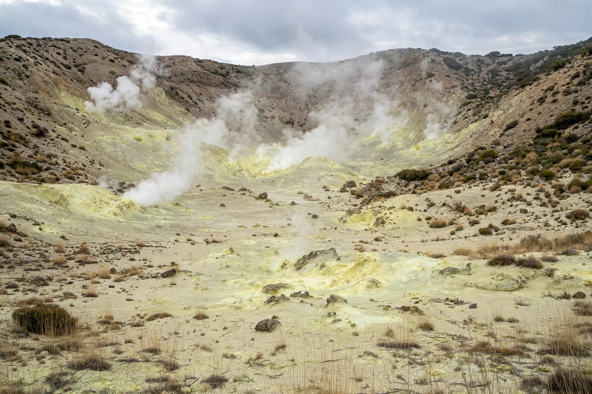 Beneath Naples, a caldera is filling, and the ground remembers. Beneath Naples, a caldera is filling, and the ground remembers.
