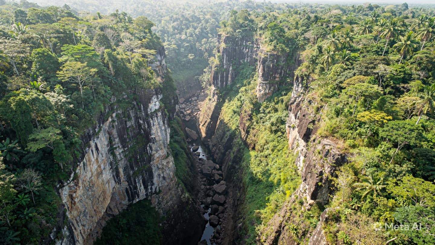 Fatal Crash in South Sulawesi: Two People Die After Vehicle Plunges into Deep Ravine Fatal Crash in South Sulawesi: Two People Die After Vehicle Plunges into Deep Ravine