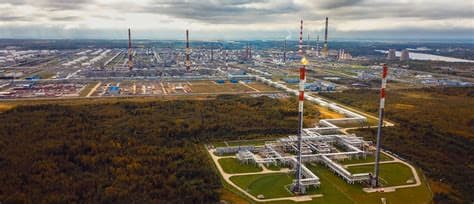 Russia’s largest oil refinery stops processing after Ukraine’s 3,000-km strike Russia’s largest oil refinery stops processing after Ukraine’s 3,000-km strike