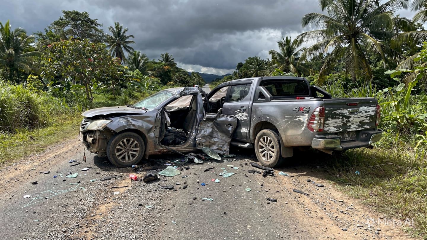 Batu Tujuh Tragedy: Three-Vehicle Pileup Leaves Two Dead and One Hospitalized in Serious Condition Batu Tujuh Tragedy: Three-Vehicle Pileup Leaves Two Dead and One Hospitalized in Serious Condition