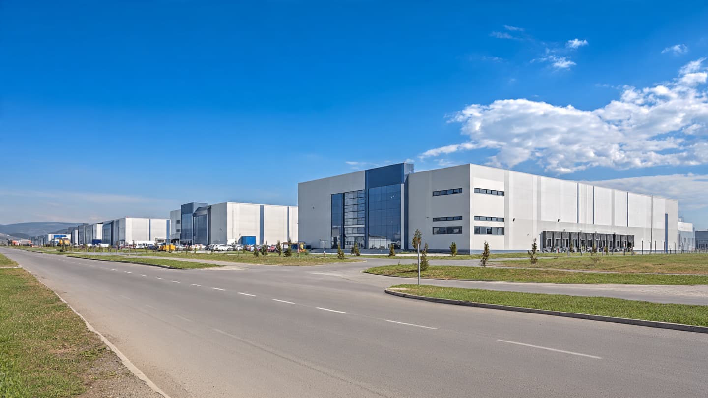 Of Capital Streams and Industrial Limits: Reflections on Serbia’s Changing Economic Growth Model Of Capital Streams and Industrial Limits: Reflections on Serbia’s Changing Economic Growth Model