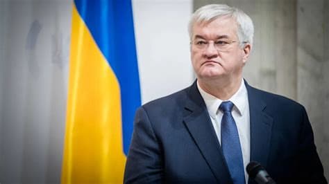 Ukraine’s Sybiha Tells Lavrov He Has Earned a Front-Row Seat at Special Tribunal Ukraine’s Sybiha Tells Lavrov He Has Earned a Front-Row Seat at Special Tribunal