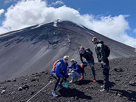 Man Allegedly Leaves Young Son on Mount Fuji Before Climbing Japan’s Highest Peak Man Allegedly Leaves Young Son on Mount Fuji Before Climbing Japan’s Highest Peak
