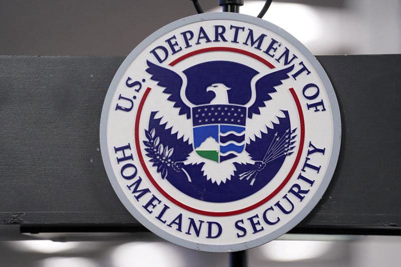 US Agents Raid 22 Minnesota Sites in Social-Welfare Fraud Probe US Agents Raid 22 Minnesota Sites in Social-Welfare Fraud Probe