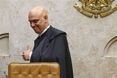 Brazilian Supreme Court Justice Removes Federal Police and Intelligence Chiefs, Deepening Crisis Brazilian Supreme Court Justice Removes Federal Police and Intelligence Chiefs, Deepening Crisis