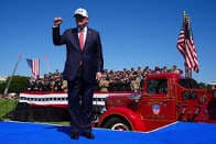 Trump Bars Canadian Goods From US Government Contracts as Tariff Dispute Escalates Trump Bars Canadian Goods From US Government Contracts as Tariff Dispute Escalates
