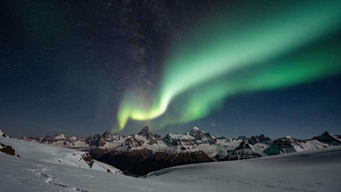 The Celestial Visitor Above the Southern Alps: A Long Descent Through the Midnight Air The Celestial Visitor Above the Southern Alps: A Long Descent Through the Midnight Air