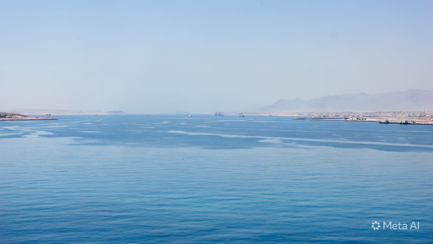 Strait Of Hormuz Crisis: Foreign Cargo Ship Runs Aground Amid Ongoing Routing Dispute Tension Strait Of Hormuz Crisis: Foreign Cargo Ship Runs Aground Amid Ongoing Routing Dispute Tension