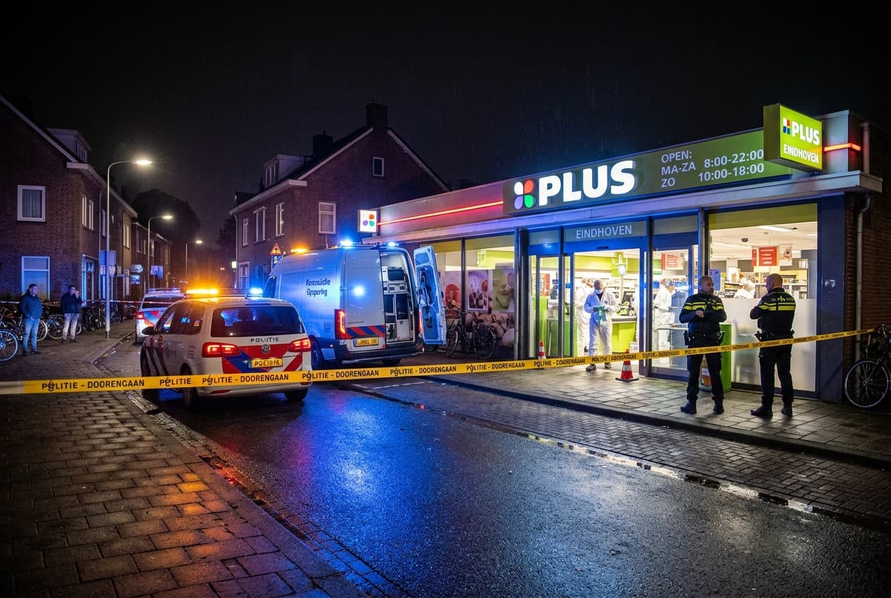 Night Terror in Brabant: Armed Robbery at Eindhoven Retail Store Leaves Clerk Injured, Traumatized, Hospitalized Night Terror in Brabant: Armed Robbery at Eindhoven Retail Store Leaves Clerk Injured, Traumatized, Hospitalized