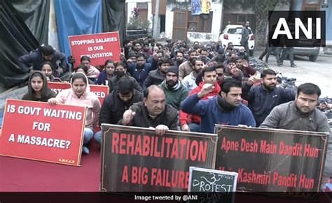 Threats Against Kashmiri Pandits Widen to Jammu, Letter Discloses Residential Details Threats Against Kashmiri Pandits Widen to Jammu, Letter Discloses Residential Details