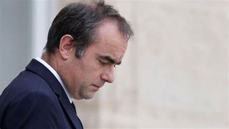 French Prime Minister Presents Belt-Tightening 2027 Budget With Frozen Wages and New Taxes French Prime Minister Presents Belt-Tightening 2027 Budget With Frozen Wages and New Taxes