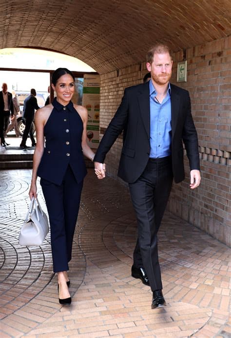 Harry and Meghan Sussex were warmly greeted in Nottingham for their first official charitable engagement since returning to the UK Harry and Meghan Sussex were warmly greeted in Nottingham for their first official charitable engagement since returning to the UK