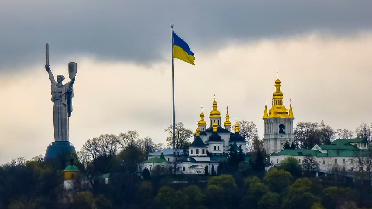 Ukrainian Capital Kyiv Under Massive Russian Attack, Officials Say Ukrainian Capital Kyiv Under Massive Russian Attack, Officials Say