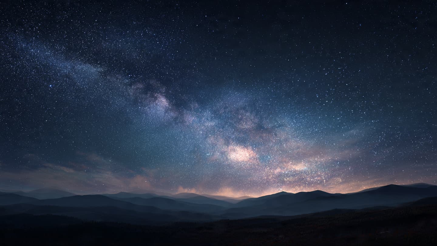 When the night sky opens, the Milky Way quietly returns When the night sky opens, the Milky Way quietly returns