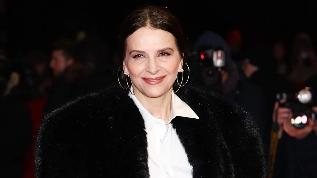 Juliette Binoche Says It’s “Not As Simple As Having An Intimacy Coordinator” Juliette Binoche Says It’s “Not As Simple As Having An Intimacy Coordinator”