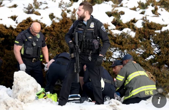 Federal Officers Block Medics from Scene of ICE Shooting, Witnesses Say Federal Officers Block Medics from Scene of ICE Shooting, Witnesses Say