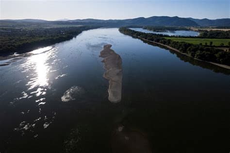 Hungary to Shut Sole Nuclear Plant for First Time on Sunday as Danube Water Levels Hit Lows Hungary to Shut Sole Nuclear Plant for First Time on Sunday as Danube Water Levels Hit Lows