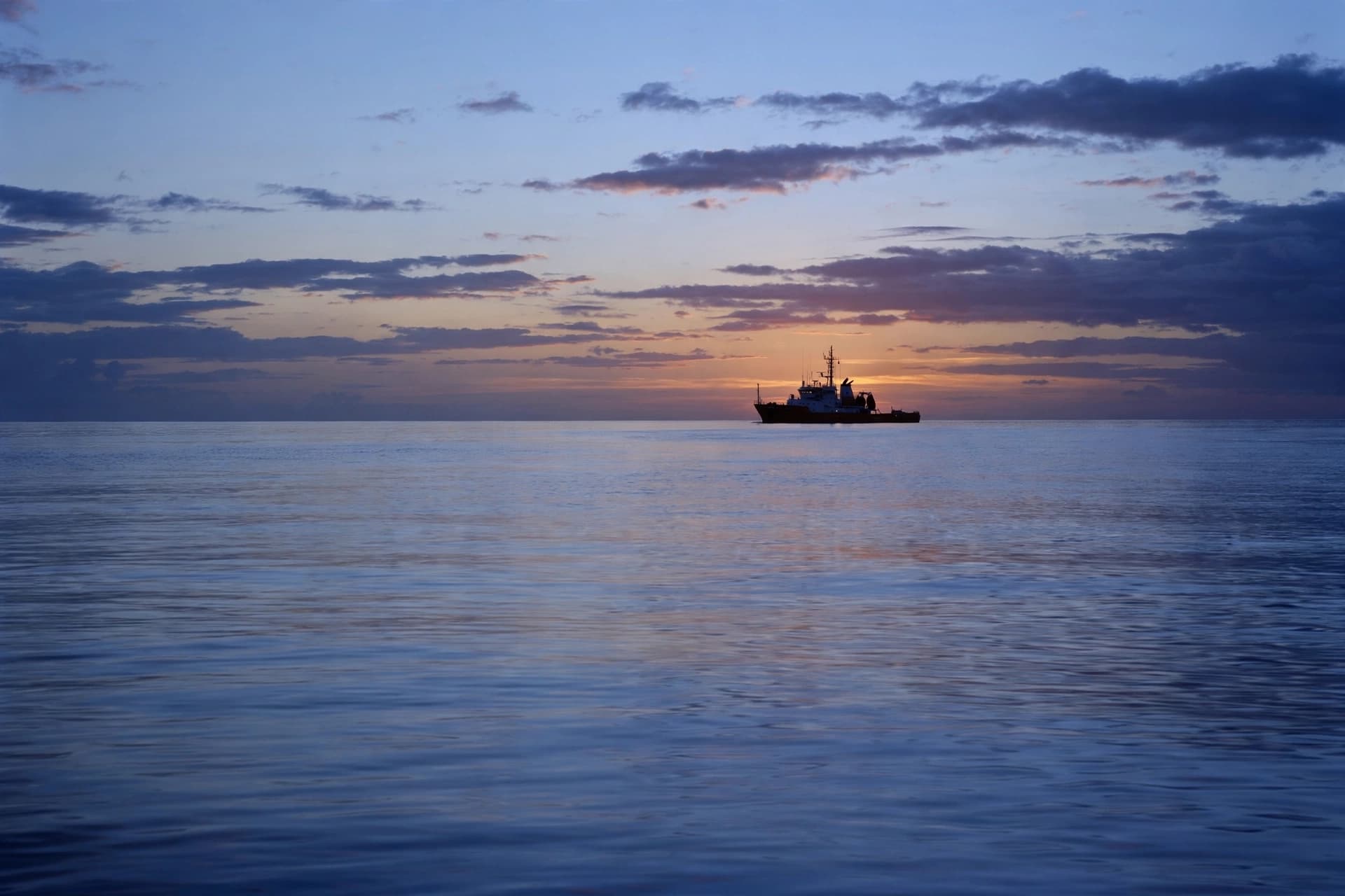 The deep sea does not forget quickly, and a new expedition goes to listen. The deep sea does not forget quickly, and a new expedition goes to listen.