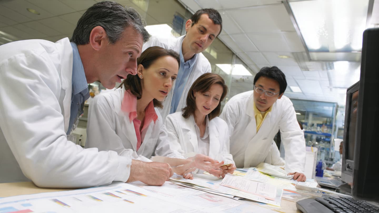 When Scientific Signals and Public Guidance Follow Different Paths When Scientific Signals and Public Guidance Follow Different Paths