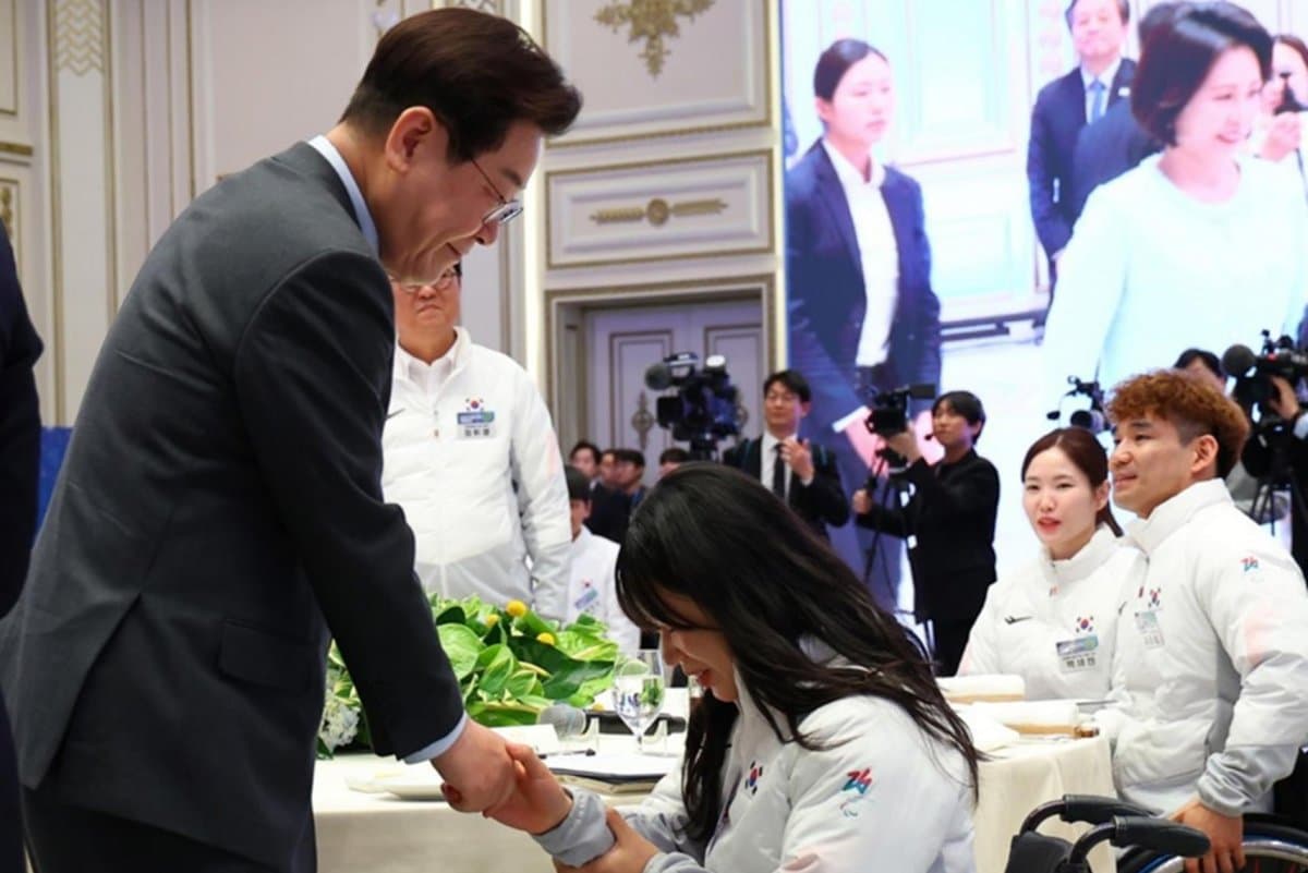 Lee Jae-myung Orders Exclusion of Multi-Home Officials from Housing Policy Lee Jae-myung Orders Exclusion of Multi-Home Officials from Housing Policy