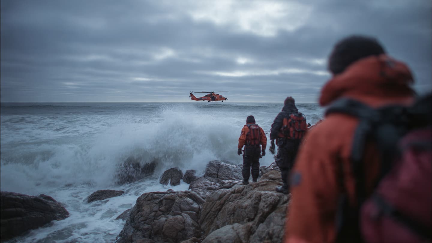 How a sudden ocean current turned an ordinary day into an urgent rescue story How a sudden ocean current turned an ordinary day into an urgent rescue story