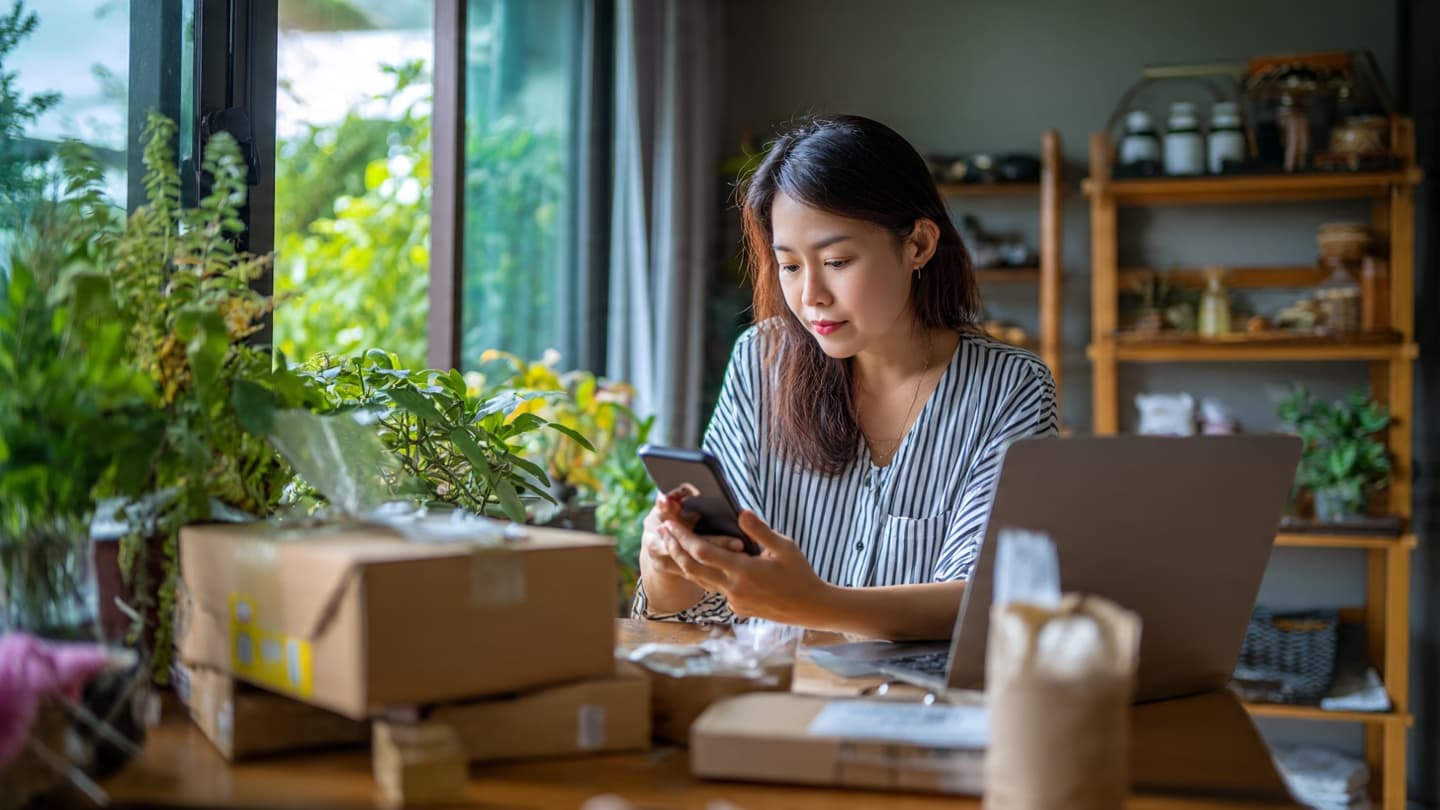 Across Indonesia's Digital Marketplace, New Tax Rules Bring Online Sellers Into a Changing Commercial Landscape Across Indonesia's Digital Marketplace, New Tax Rules Bring Online Sellers Into a Changing Commercial Landscape