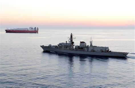 Iran strikes tankers under US escort in Strait of Hormuz as Trump gathers cabinet to discuss war Iran strikes tankers under US escort in Strait of Hormuz as Trump gathers cabinet to discuss war