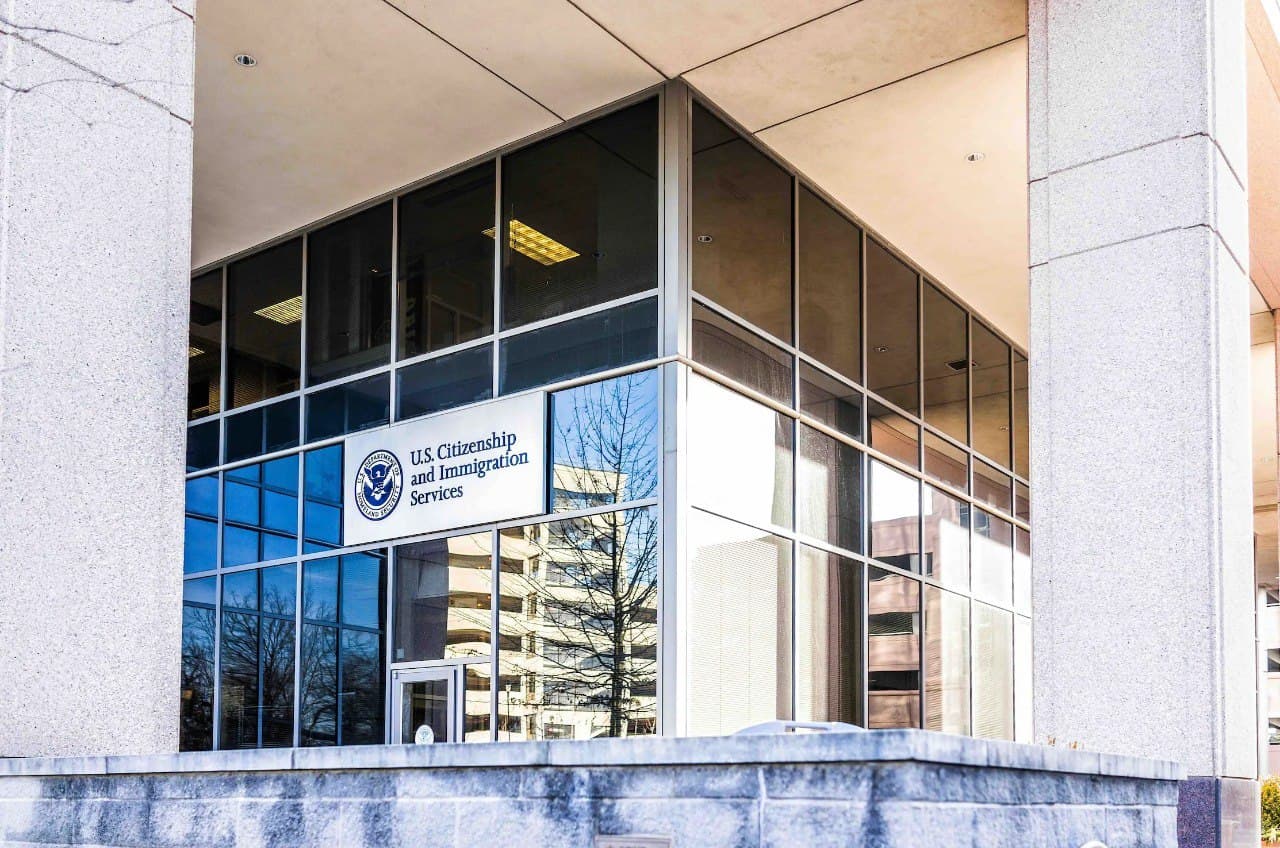 The U.S. Cuts Immigrant Work-Permit Validity From 5 Years to 18 Months — Major Impact on Asylum Seekers and Green-Card Applicants The U.S. Cuts Immigrant Work-Permit Validity From 5 Years to 18 Months — Major Impact on Asylum Seekers and Green-Card Applicants