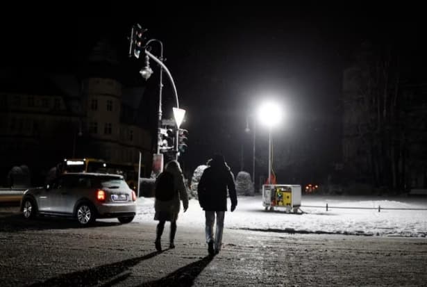 Berlin Power Outages After Left-Wing Anarchist Attack on Power Cables Berlin Power Outages After Left-Wing Anarchist Attack on Power Cables