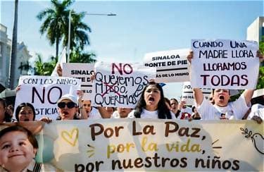 Thousands March in Culiacán Demanding an End to Cartel Violence Thousands March in Culiacán Demanding an End to Cartel Violence